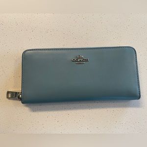 Coach Leather Slim Accordion Zip Wallet